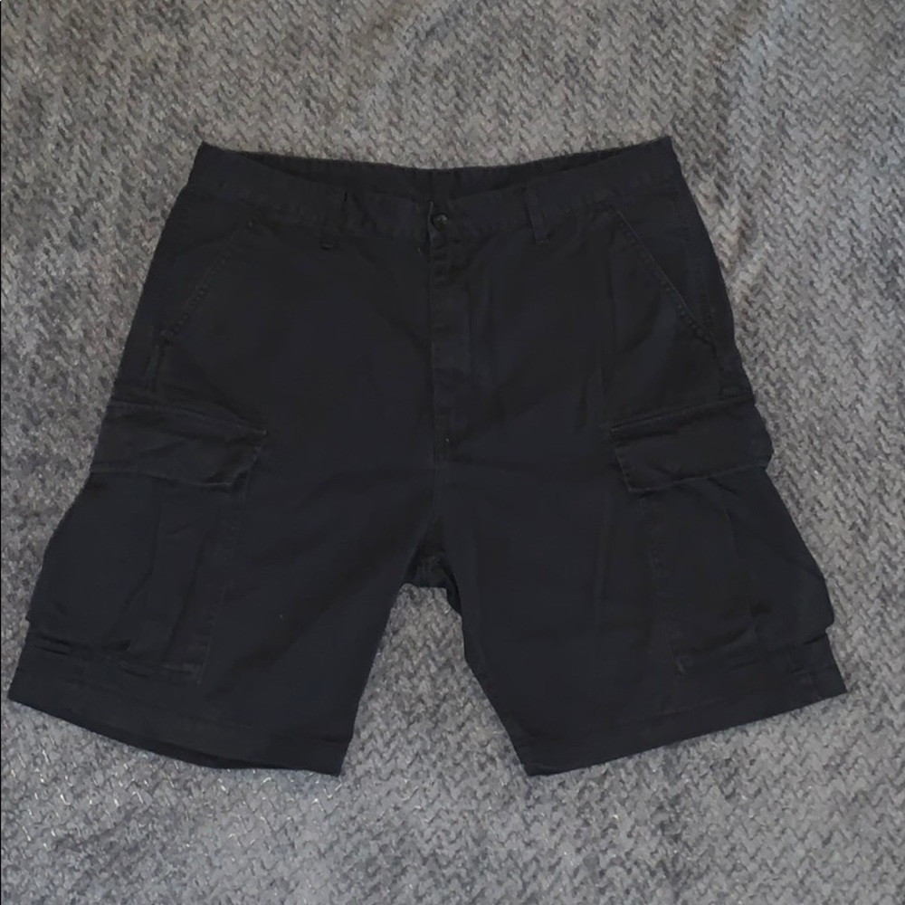 Levi’s Black Cargo Shorts